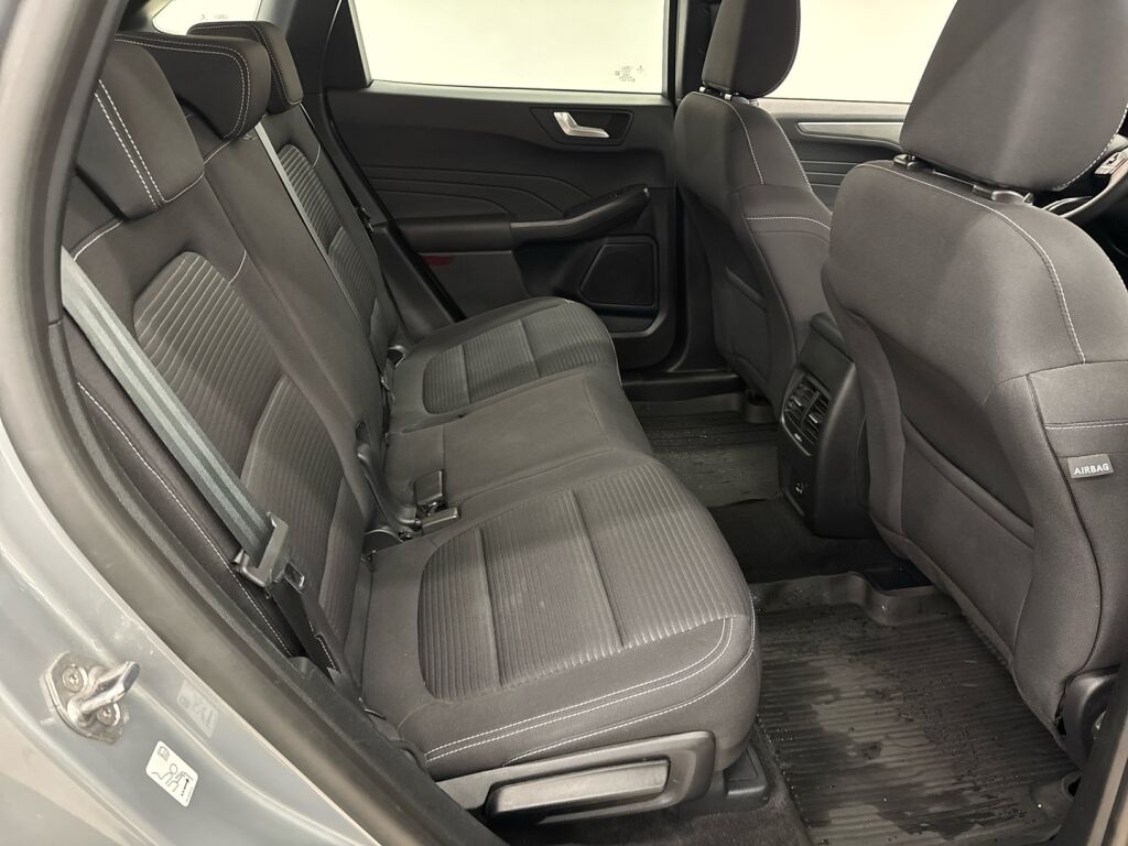 Ford Kuga 2022 Harmaa