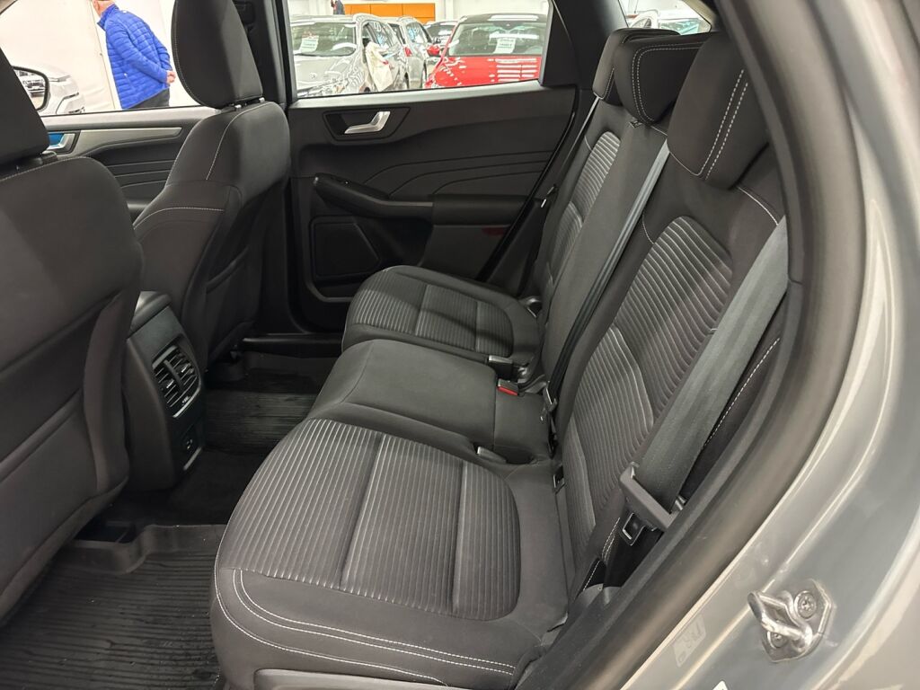 Ford Kuga 2022 Harmaa