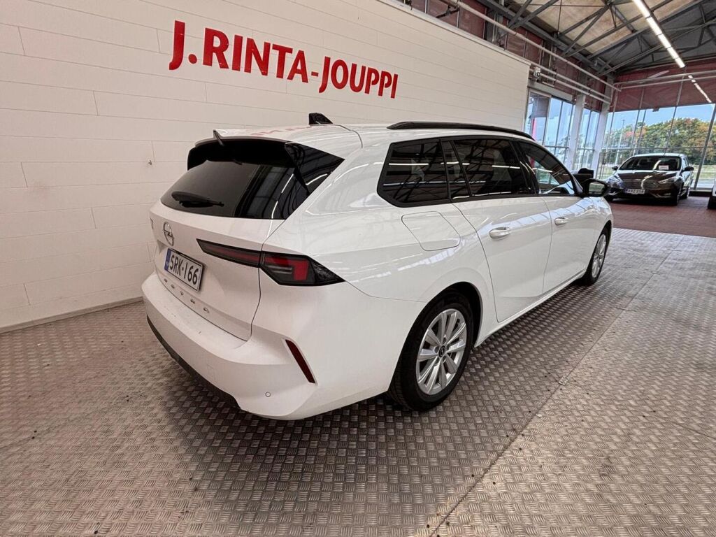 Opel Astra 2024 Valkoinen