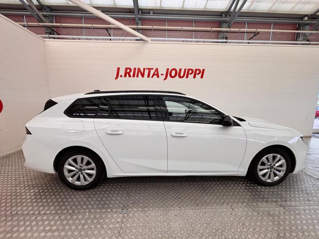 Opel Astra 2024 Valkoinen