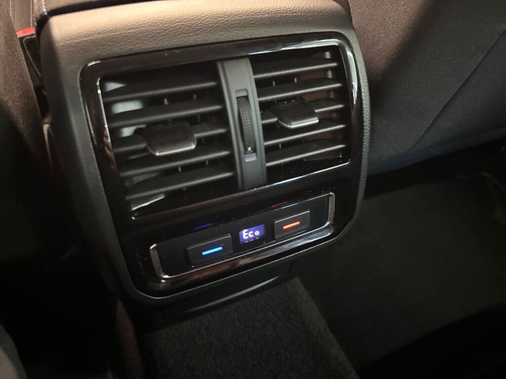 Volkswagen Passat 2020 Hopea