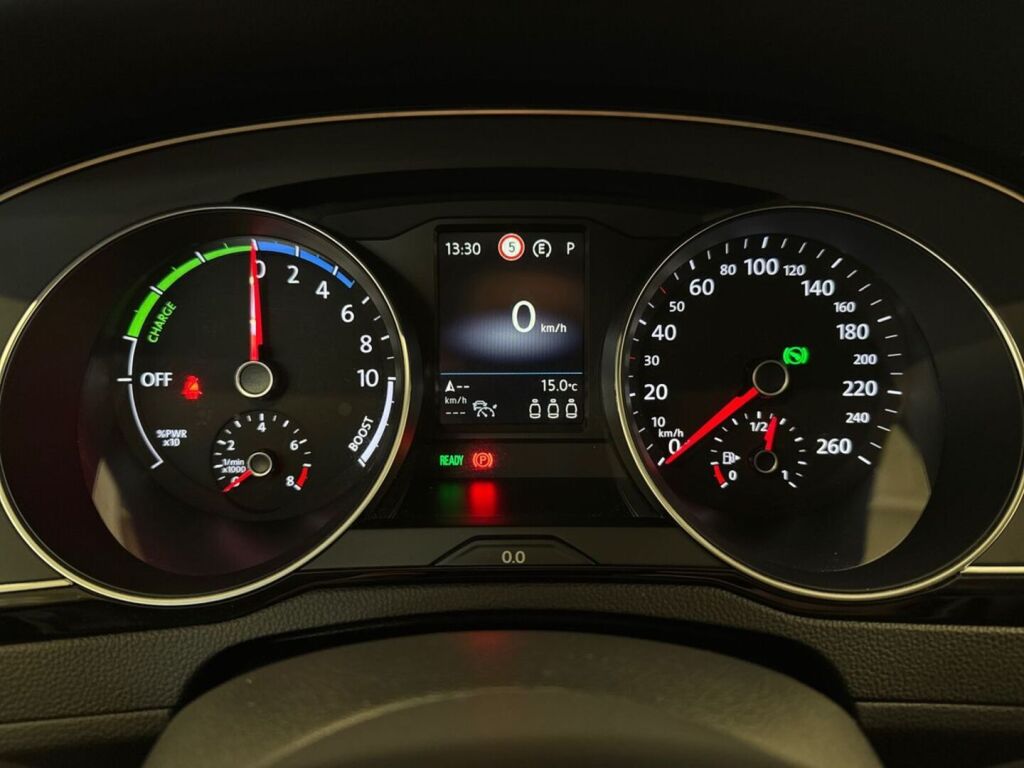 Volkswagen Passat 2020 Hopea