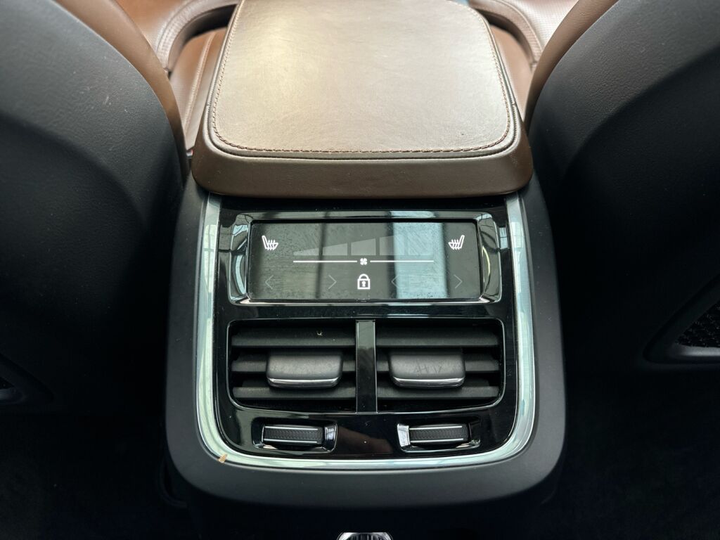 Volvo XC90 2020 Sininen