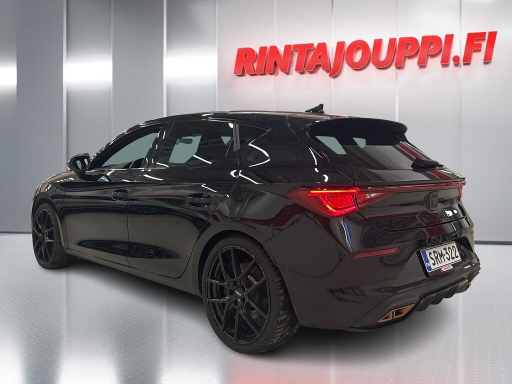 Cupra Leon 2022 Musta