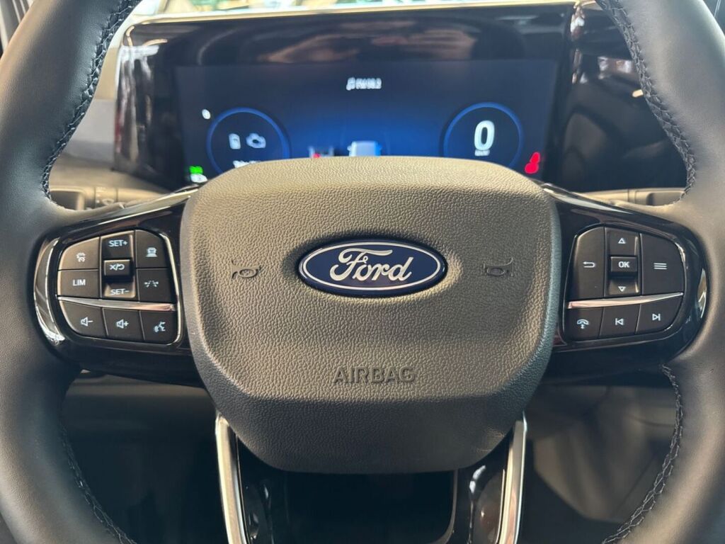 Ford Transit Custom 2026 Agate Black