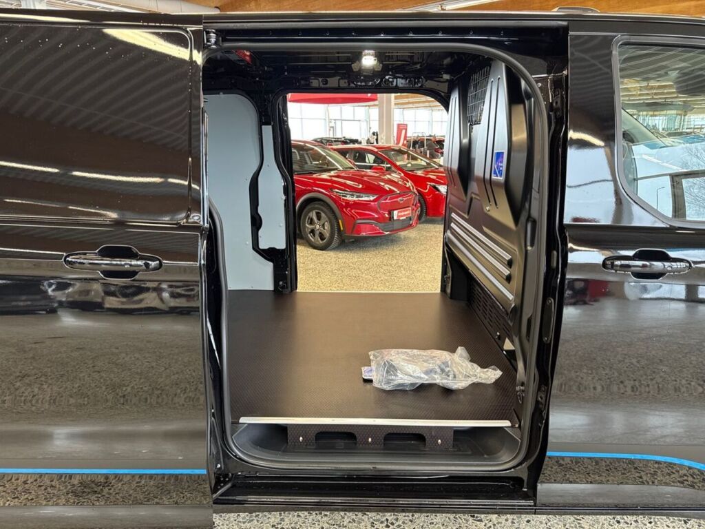 Ford Transit Custom 2026 Agate Black