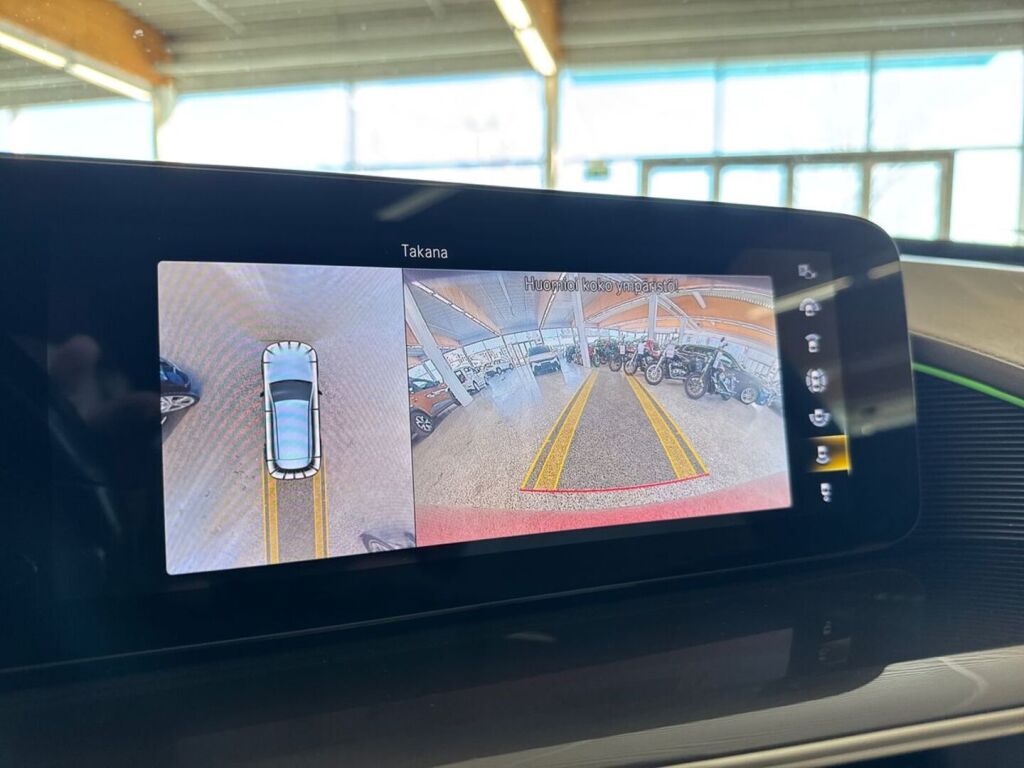 Mercedes-Benz EQC 2021 Punainen