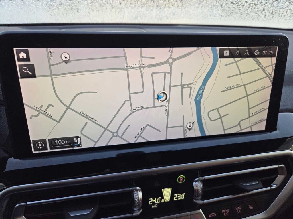 BMW iX3 2023 Sininen