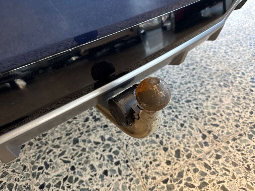 BMW iX3 2023 Sininen