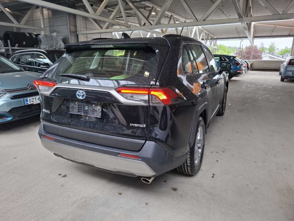Toyota RAV4 2023 Musta