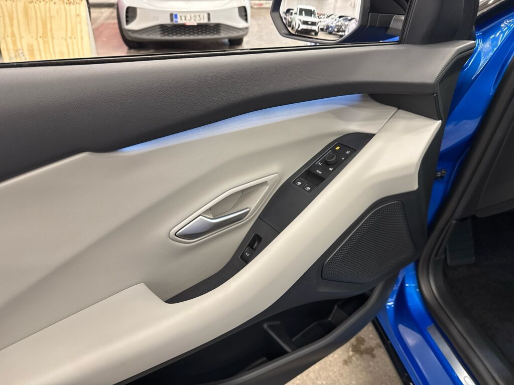 Ford Capri 2026 Sininen