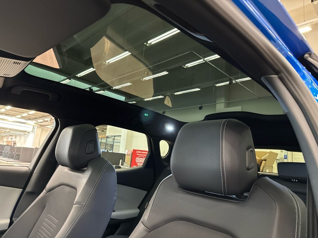 Ford Capri 2026 Sininen