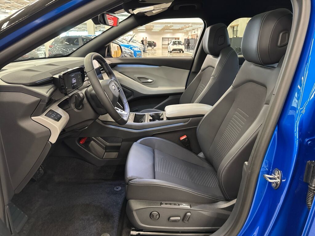 Ford Capri 2026 Sininen