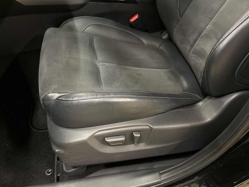 Mitsubishi Eclipse Cross 2022 Musta