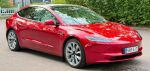 Tesla Model 3 2024 Punainen