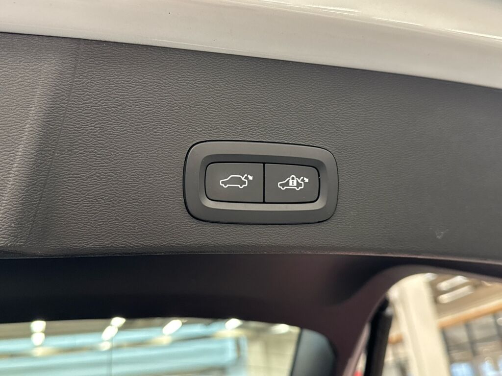 Volvo XC40 2021 Harmaa