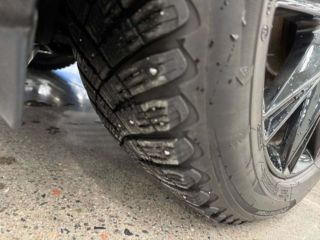 Audi Q4 e-tron 2022 Violetti