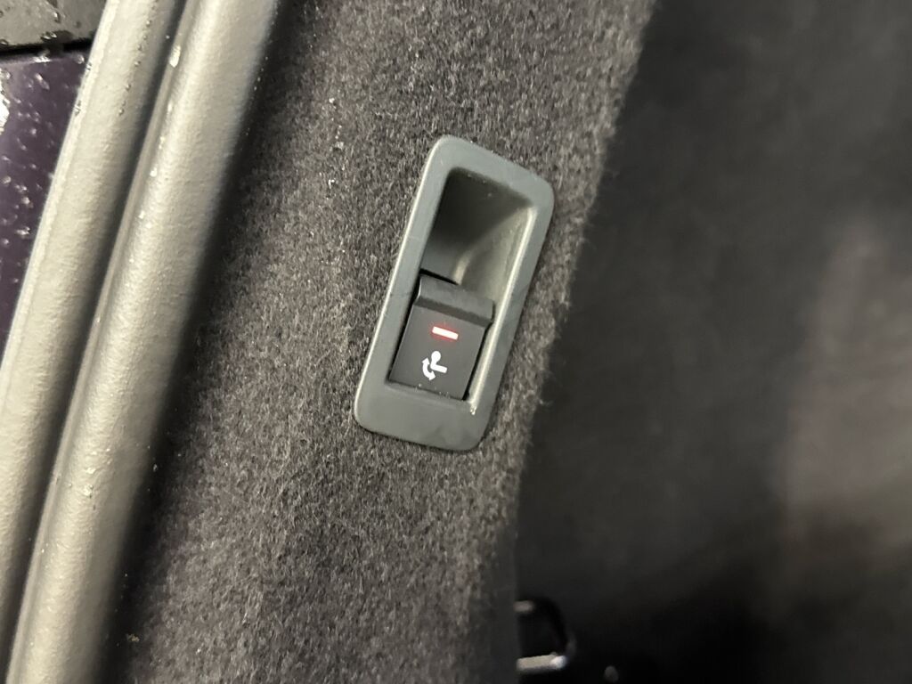 Audi Q4 e-tron 2022 Violetti