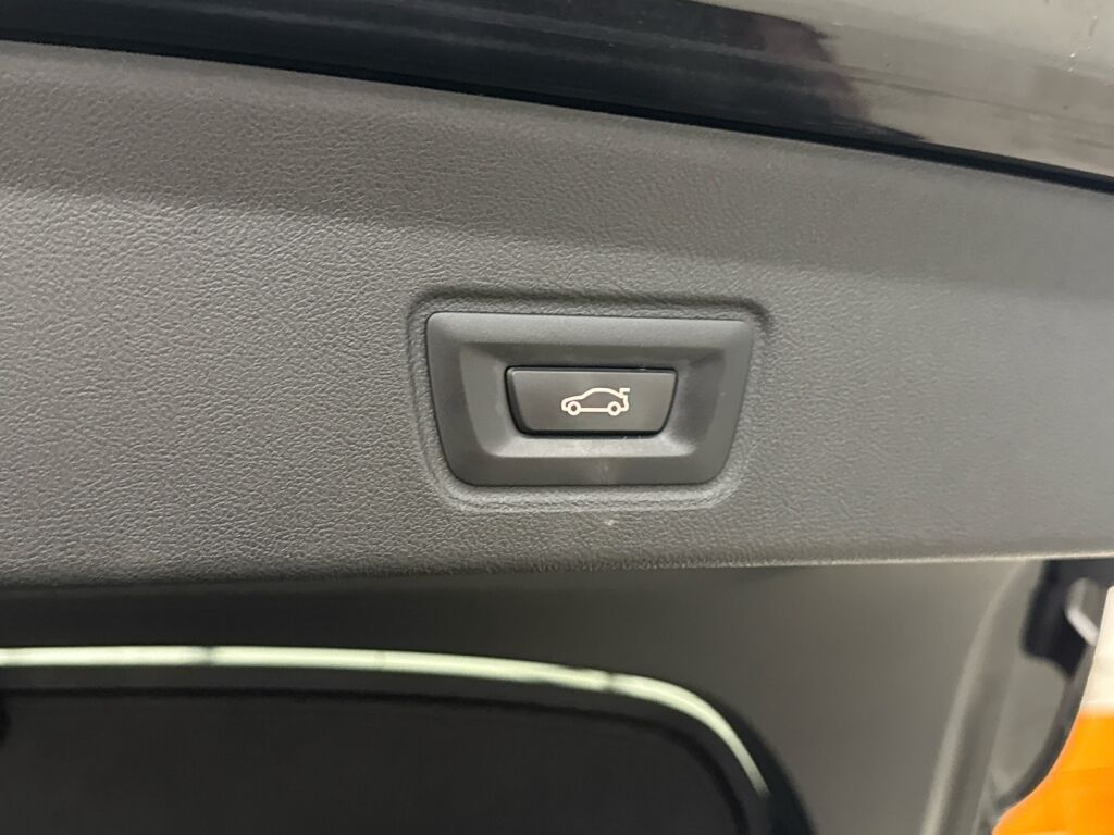 BMW I4 M50 2022 Musta