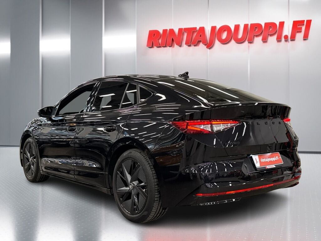 Skoda Enyaq 2023 Musta