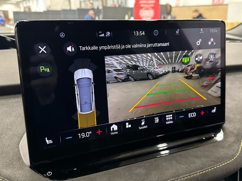 Skoda Enyaq 2023 Musta