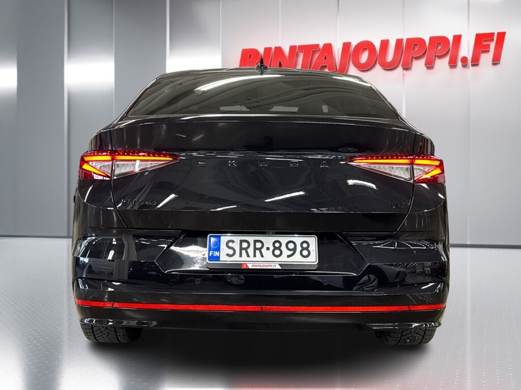 Skoda Enyaq 2023 Musta