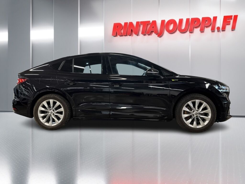 Skoda Enyaq 2023 Musta