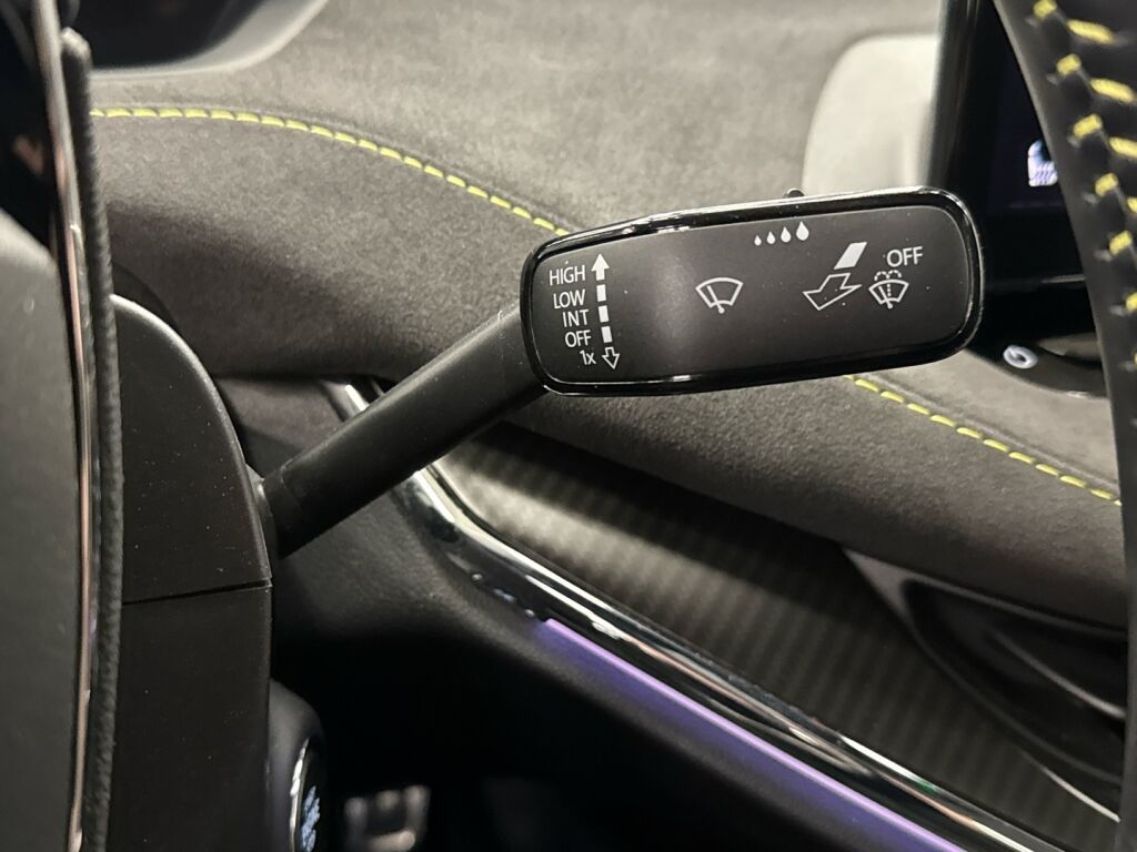 Skoda Enyaq 2023 Musta