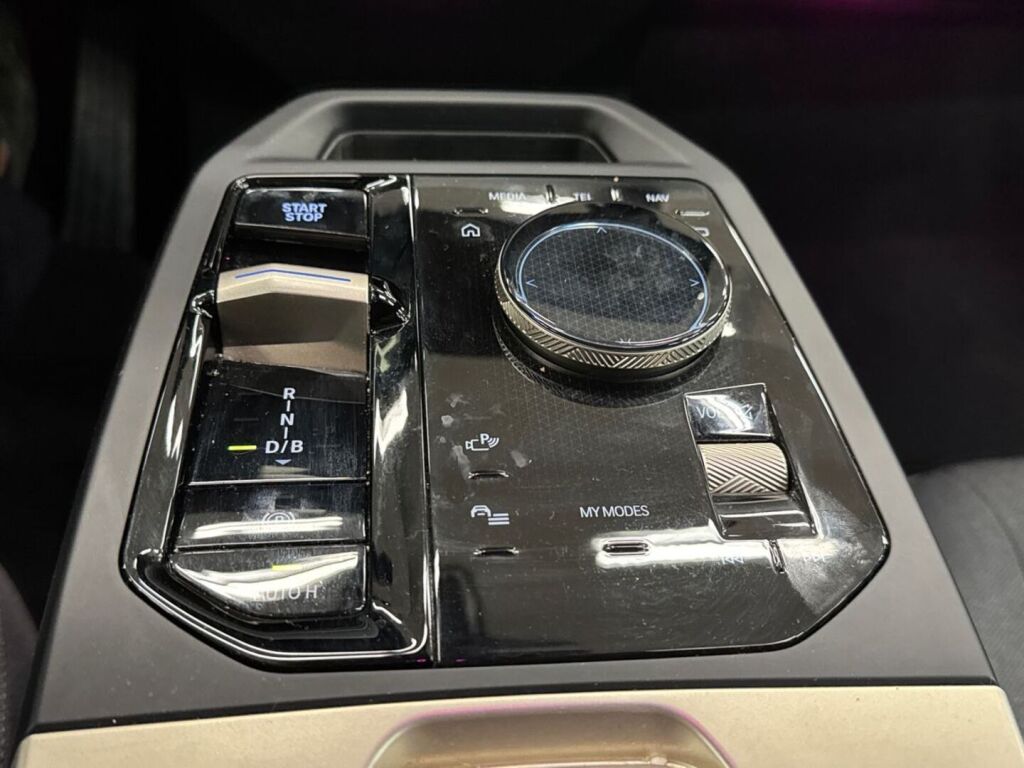 BMW iX 2023 
