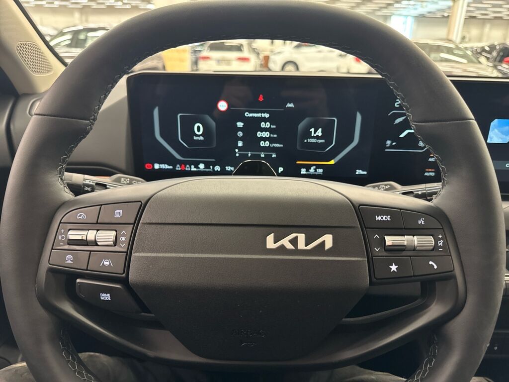 Kia K4 2026 Musta