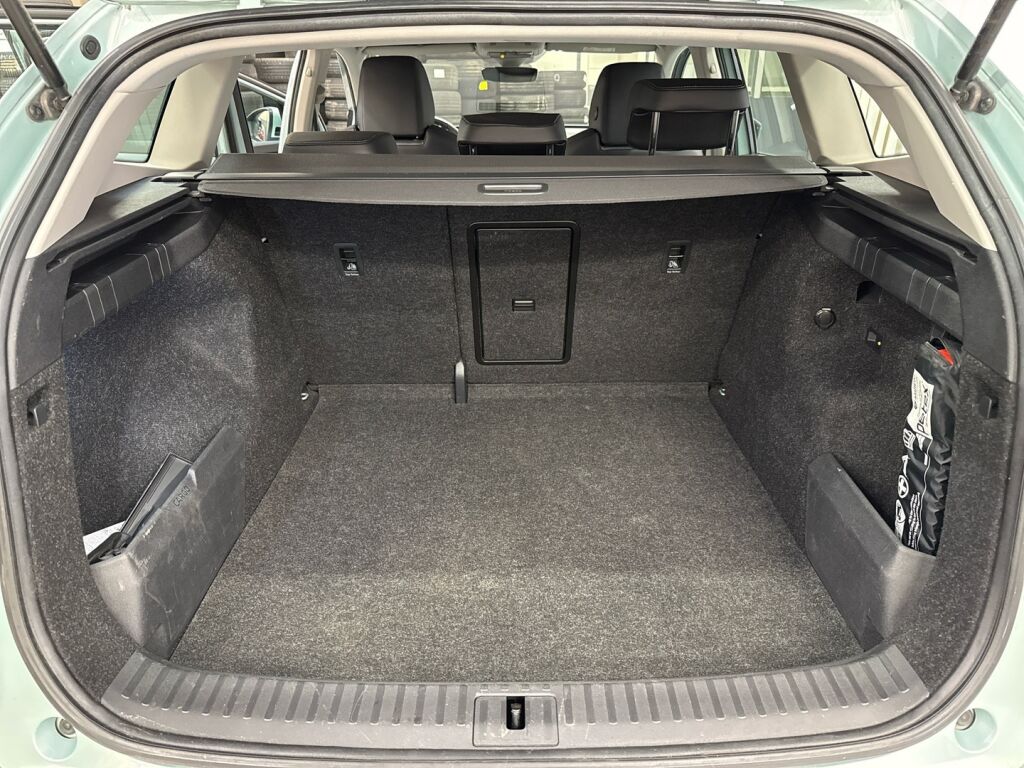 Skoda Enyaq 2022 Arctic Silver Metallic