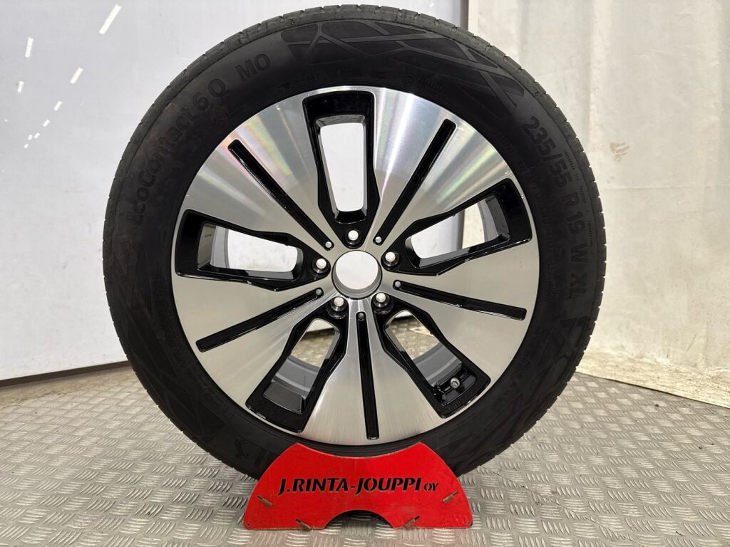 Mercedes-Benz EQC 2022 Polarvalkoinen