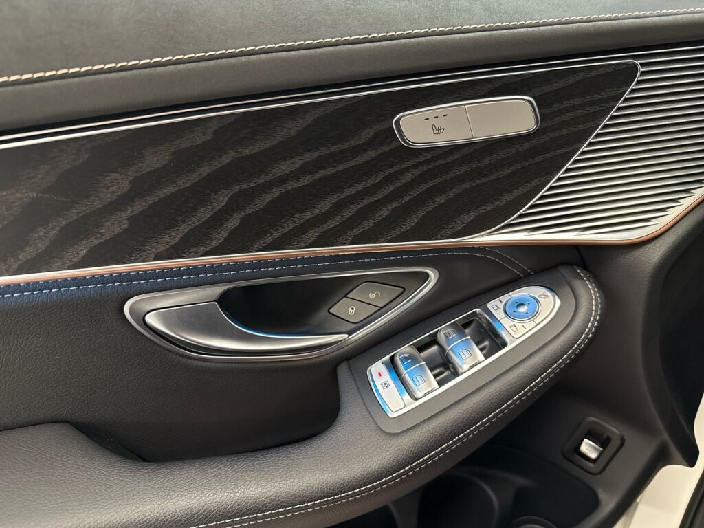 Mercedes-Benz EQC 2022 Polarvalkoinen