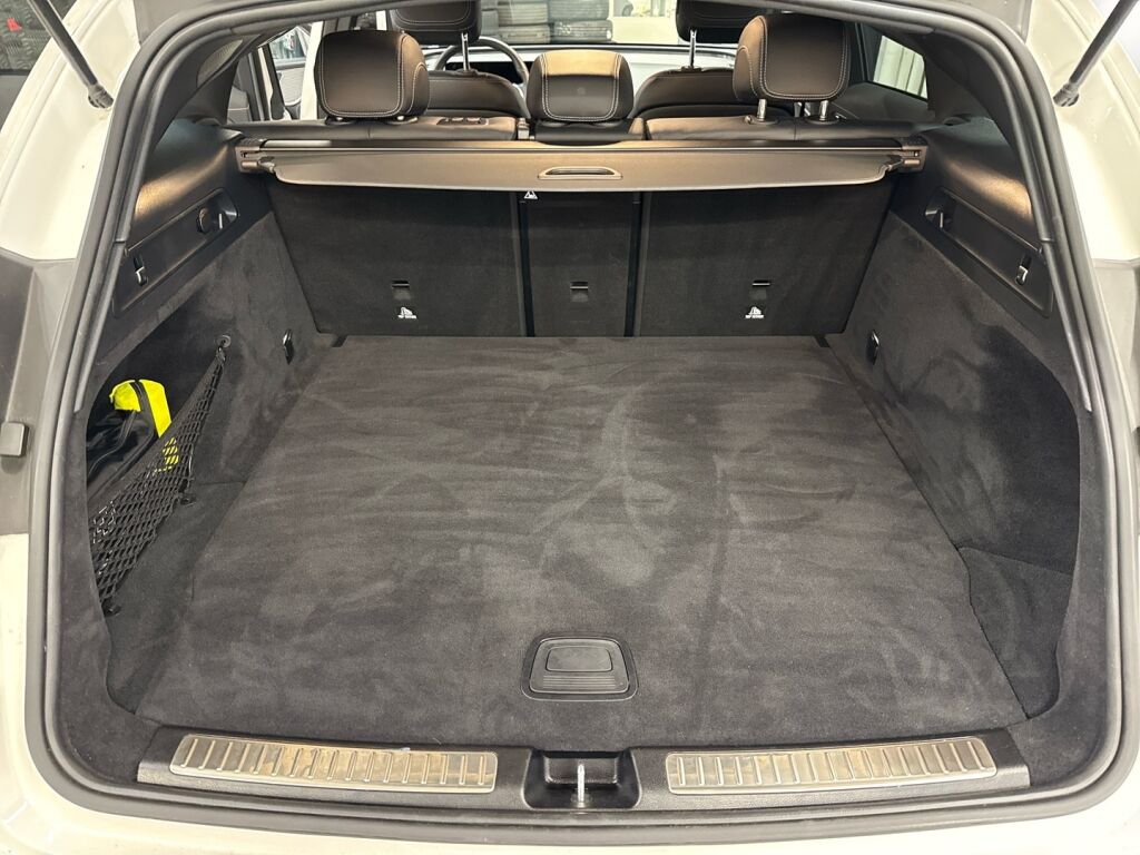 Mercedes-Benz EQC 2022 Polarvalkoinen