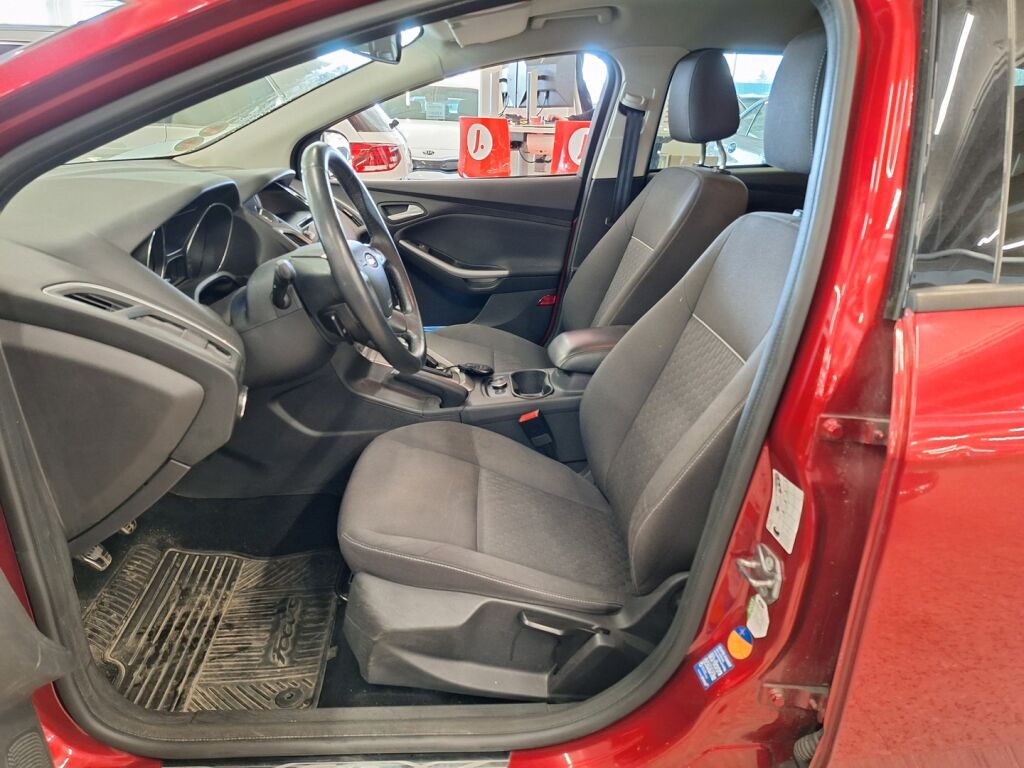 Ford Focus 2013 Punainen