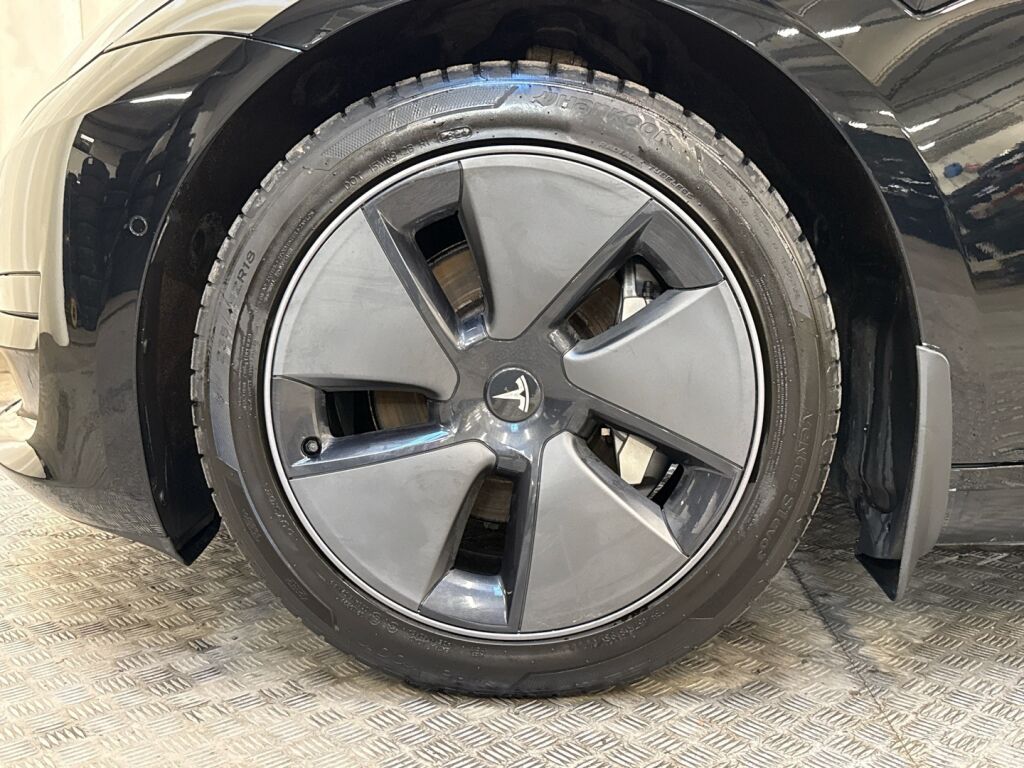 Tesla Model 3 2022 Musta