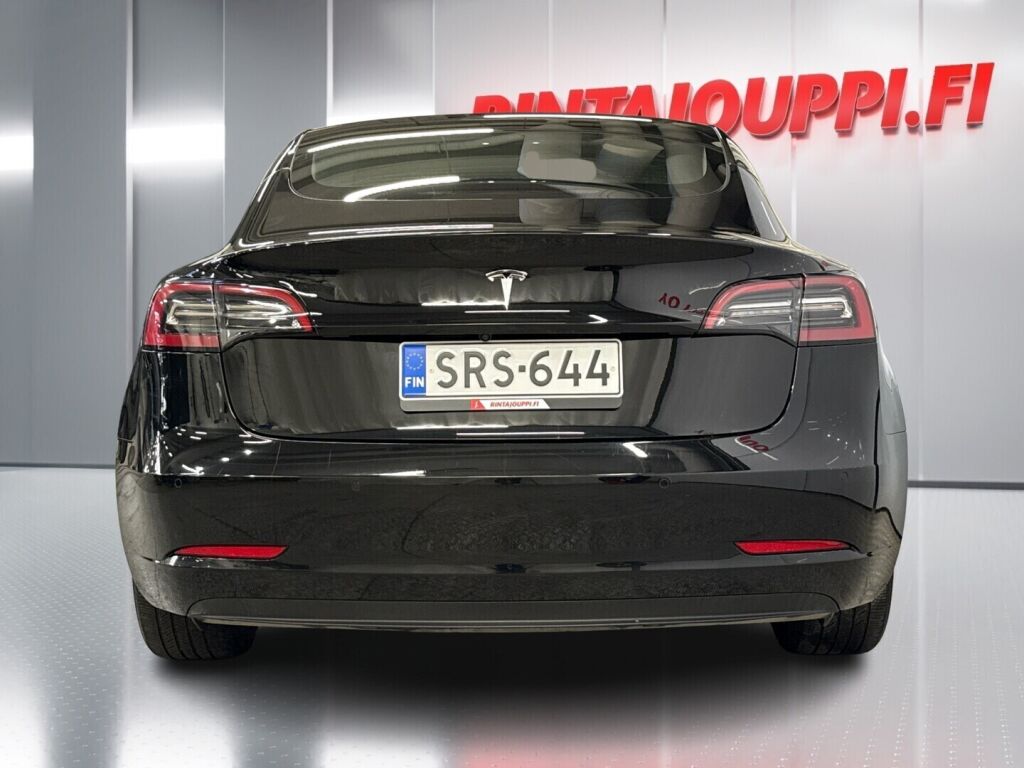 Tesla Model 3 2022 Musta