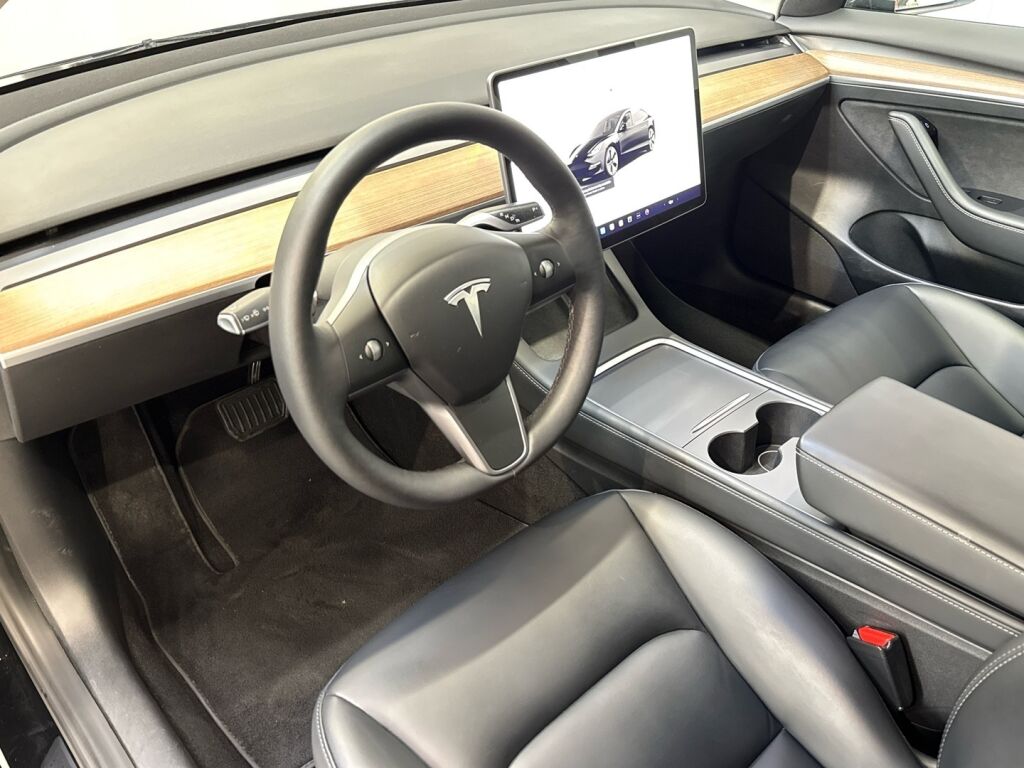 Tesla Model 3 2022 Musta