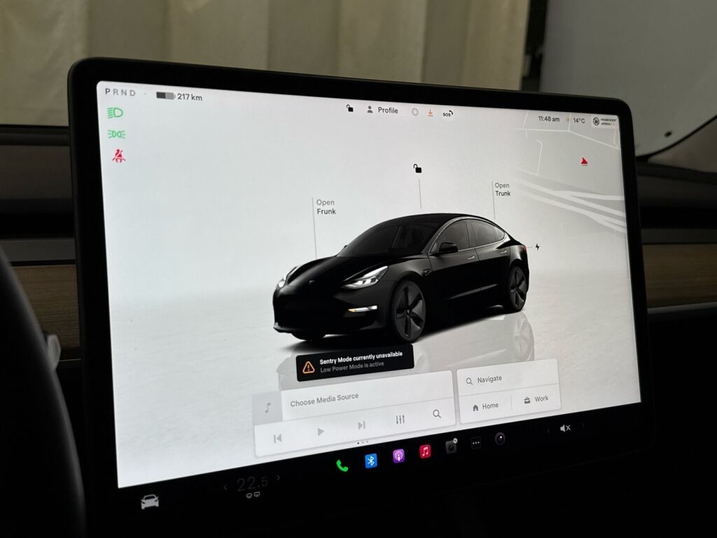 Tesla Model 3 2022 Musta