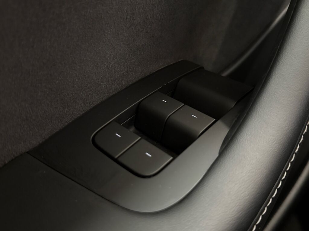 Tesla Model 3 2022 Musta