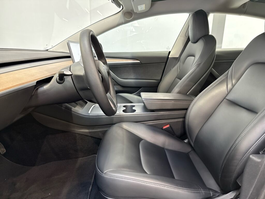 Tesla Model 3 2022 Musta