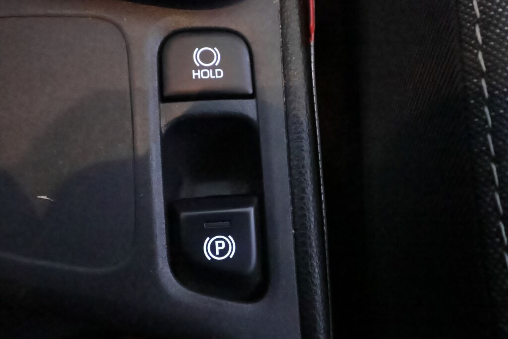 Toyota Yaris 2023 Punainen