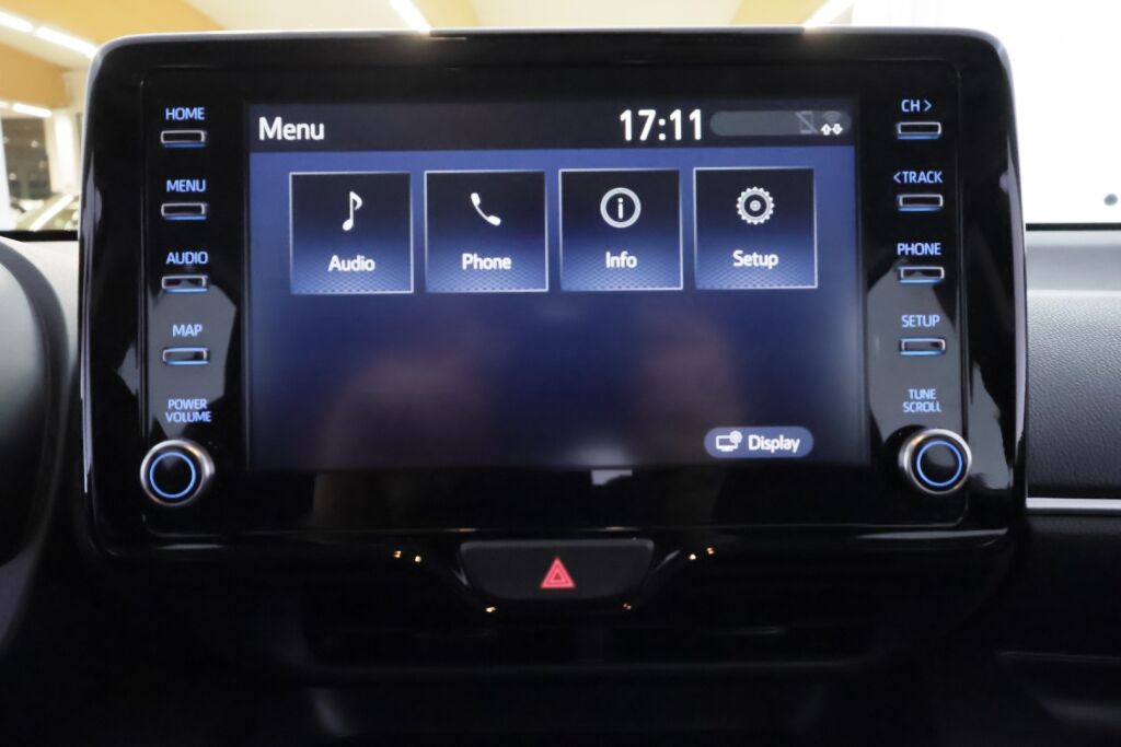 Toyota Yaris 2023 Punainen