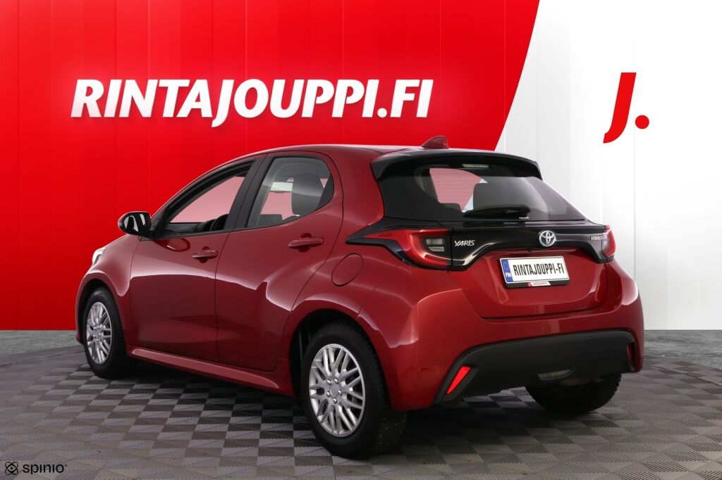 Toyota Yaris 2023 Punainen