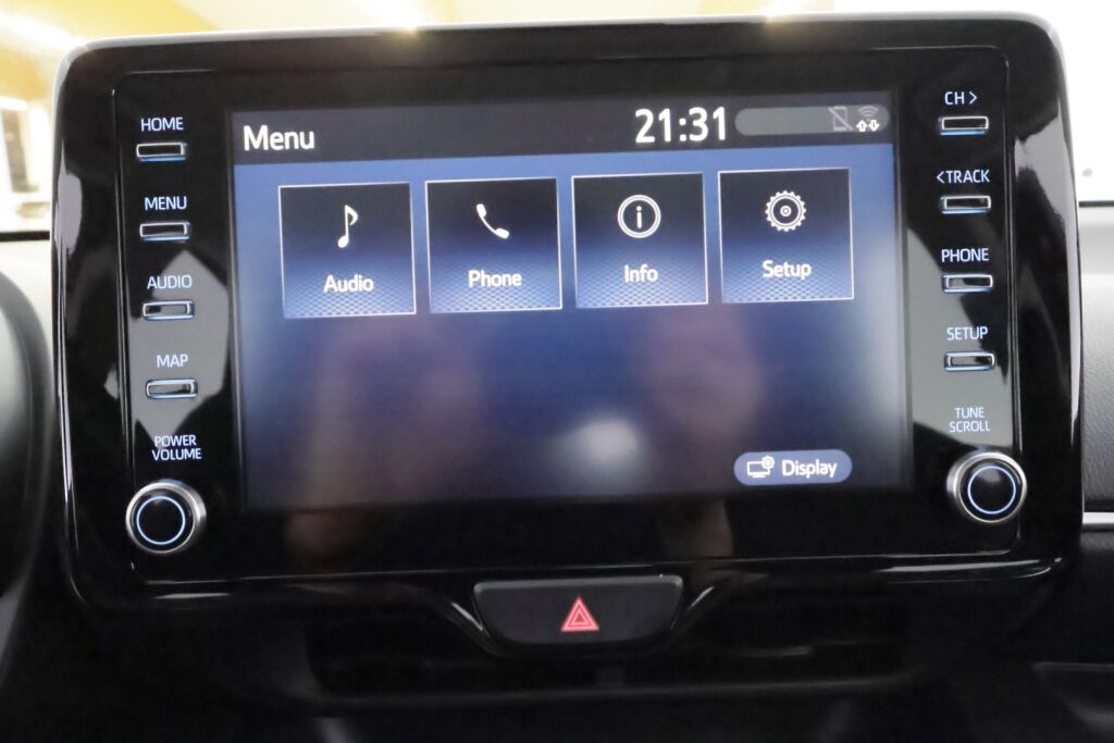 Toyota Yaris 2023 Punainen