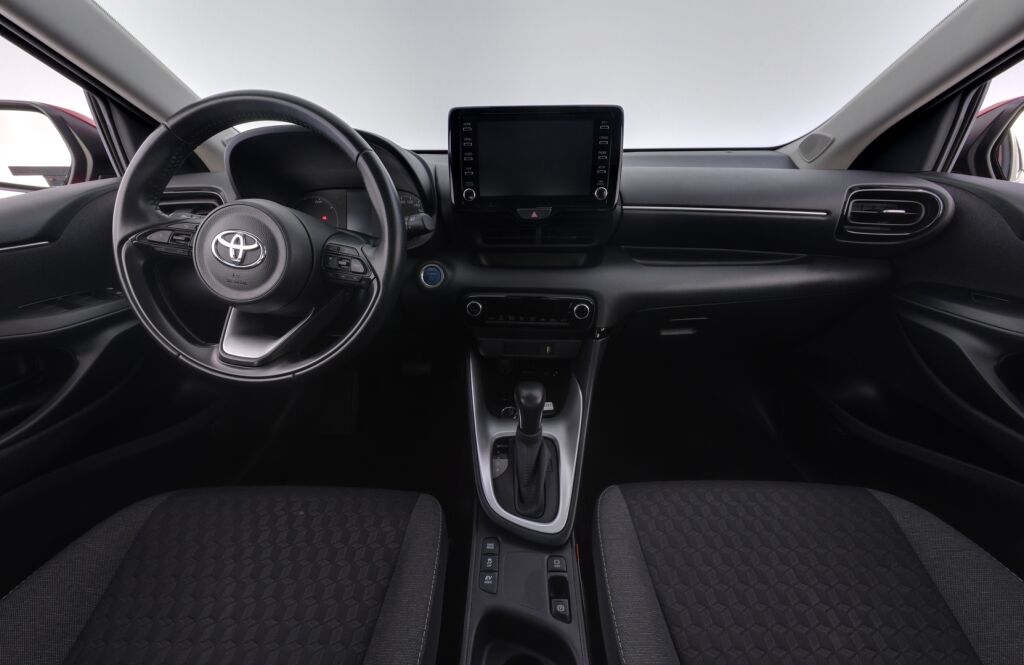 Toyota Yaris 2023 Punainen