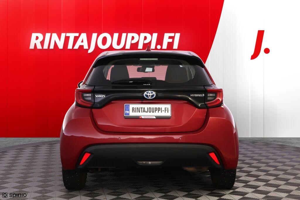 Toyota Yaris 2023 Punainen