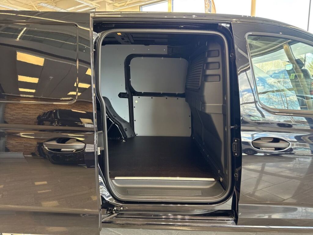 Ford Transit Connect 2026 Ink Black