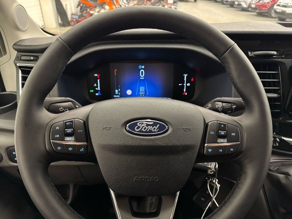 Ford Transit 2026 Valkoinen