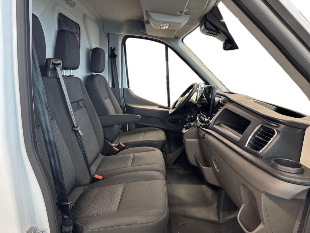 Ford Transit 2026 Frozen White